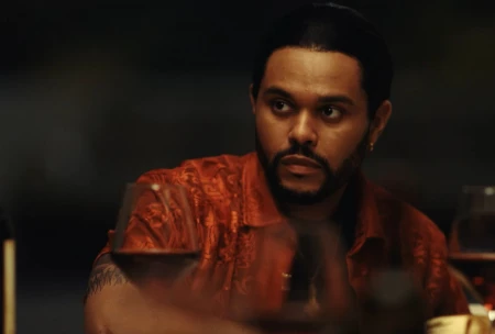 Кадр из сериала Идол